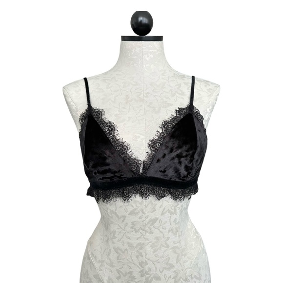 Chelsea 28 Velvet EyeLash Lace Trim Bralette Black Nordstrom Size Medium - Picture 11 of 11
